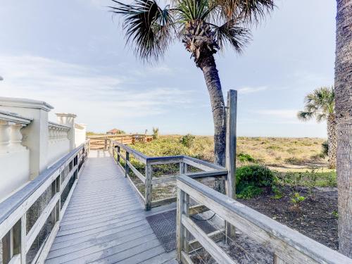 Hibiscus 201-D 2 Bedrooms Ocean View 3 Pools Spa Sleeps 6 - image 11