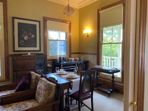 Lottie’s Bed & Breakfast at Fielderberry Farm in Cockatoo