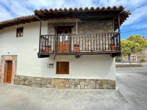 Traditional Holiday Home in Soto del Barco near Seabeach gîte à louer Pravia