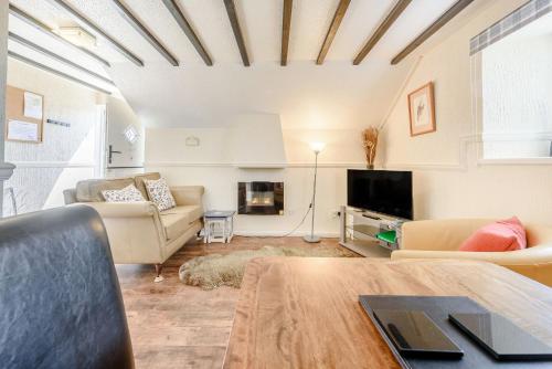 The Hayloft St Florence - image 11