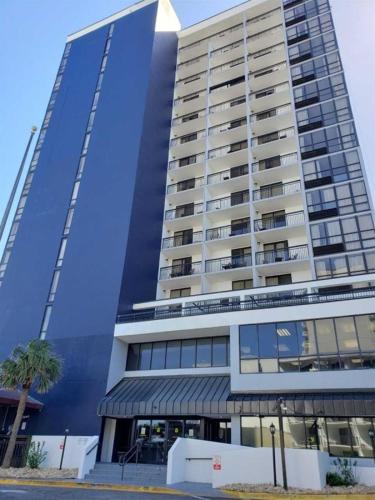 Newly Renovated Beachfront Studio Sun N Sand 1014 photo