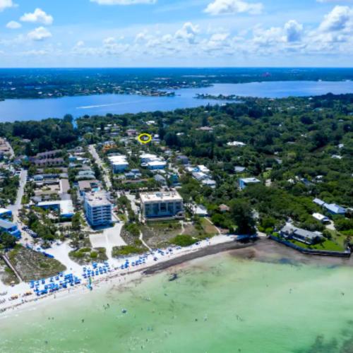 Vacation Home With Pool in siesta key sarasota - image 2