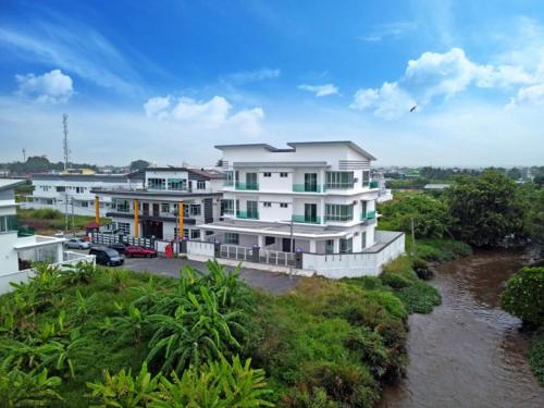 Villa Chee Villa Chee