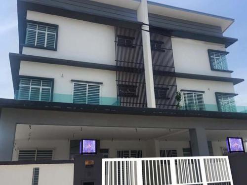 Villa Chee Villa Chee