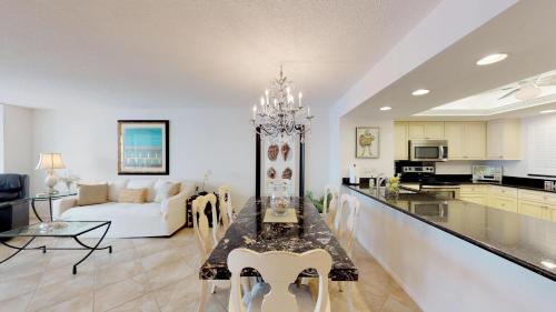 Punta Rassa Condo 104 - image 11