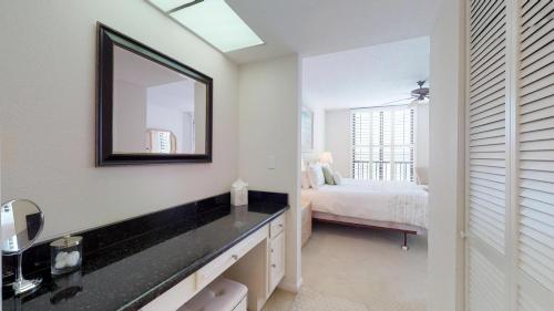 Punta Rassa Condo 104 - image 12