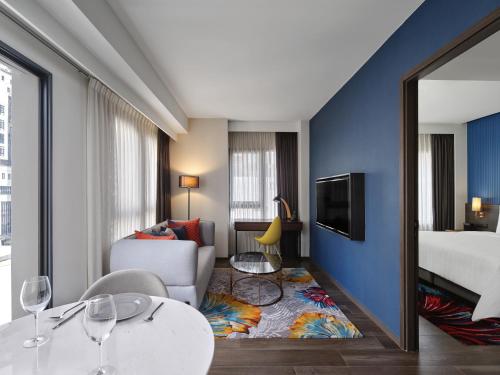 room detail thumbnail 0