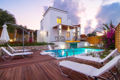  Villa Mikhail in Loútra