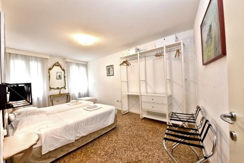 True Venice 2 Bedrooms in the Heart of Castello, Benátky (fotografie 5)