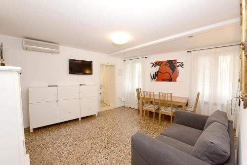 True Venice 2 Bedrooms in the Heart of Castello, Benátky (fotografie 6)