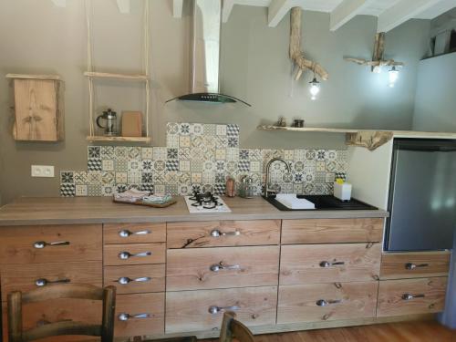 кухня, Gîte nature Au pied des hêtres (Gite nature Au pied des hetres) in Egletons