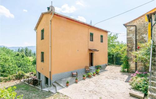 Amazing home in Longoio with 2 Bedrooms