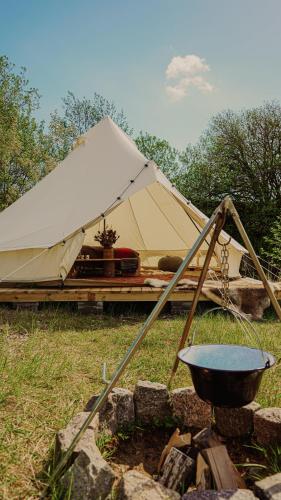 Naturlig på Korsgården Glamping (Naturlig pa Korsgarden Glamping) in Stubberup