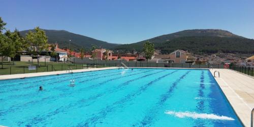 泳池, Casa Rural La Molina 4* in 納巴莫爾庫恩德