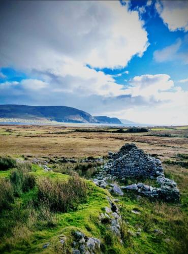 Minaun Cliff View