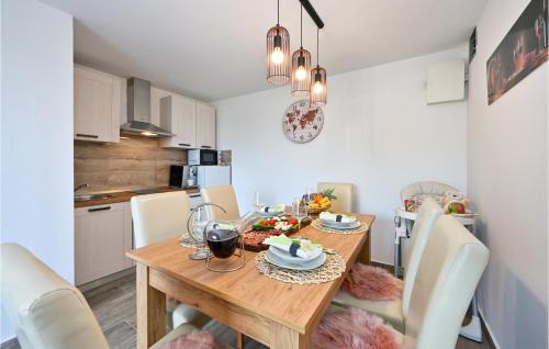 dapur, Stunning Home In Andrasevec With Sauna in Oroslavje