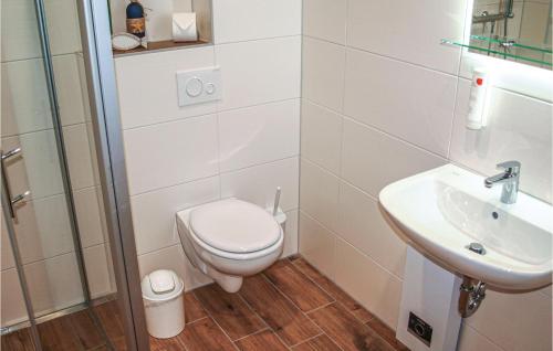 Vannas istaba, 2 Bedroom Cozy Home In Gützkow (2 Bedroom Cozy Home In Gutzkow) in Gutzkow
