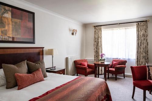 Audleys Wood Hotel Basingstoke - image 2