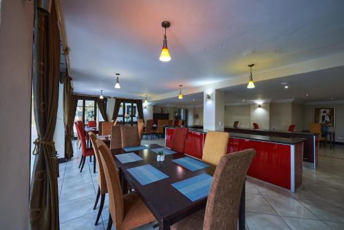 Étterem, Ebandla Hotel & Conference Centre in Bluff