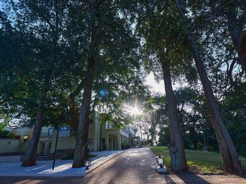 A szálláshely kívülről, Ebandla Hotel & Conference Centre in Bluff