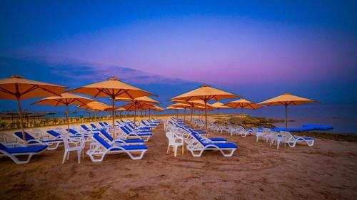 Spiaggia, Blumar El Dome Hotel in Ataqah