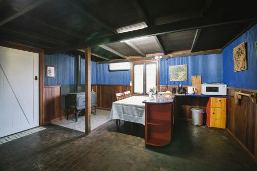 Konyha, The Dairy - 2 Story Historic accommodation with Mod Cons in Hoddys Well
