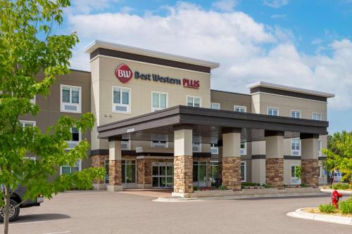 Best Western Plus Isanti