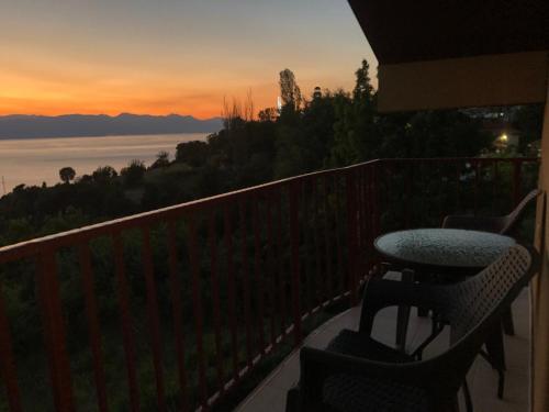 A környék, RISTESKI GUEST HOUSE in Elshani