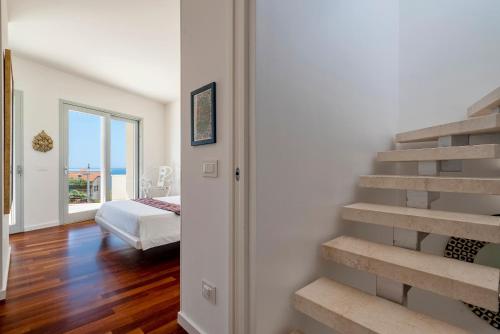 Luxury Seafront Villa Alghero with Rooftop Pool