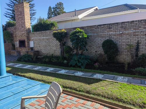 Kert, Obaa Sima Guest House in Mthatha