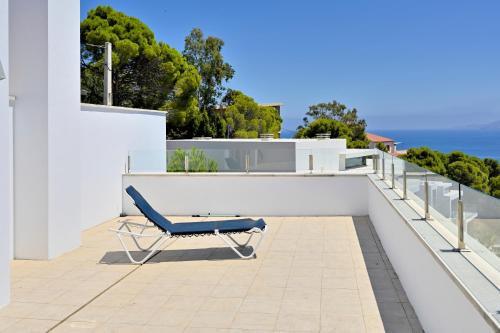 Villa Moderna Welcs EMP 031 con Piscina y Vistas al Mar