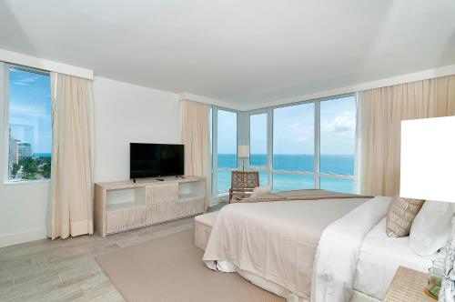 3 Bedroom Direct Ocean Front located at 1 Hotel & Homes -919 - image 2