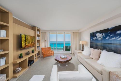 1 Bedroom Direct Ocean Front South Beach 5 Star Condo Hotel - 944 - image 2