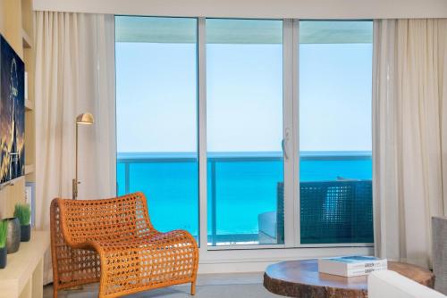 1 Bedroom Direct Ocean Front South Beach 5 Star Condo Hotel - 944 - image 6