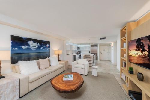 1 Bedroom Direct Ocean Front South Beach 5 Star Condo Hotel - 944 - image 12