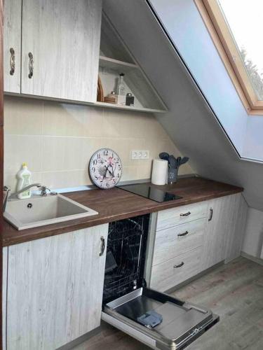 Miercurea Ciuc Samadhi Aparthotel 2-Star Single Room pool