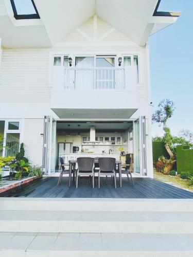 Facilities, 4 Bedroom Beachfront House with Private Pool in Batangas in Nasugbu