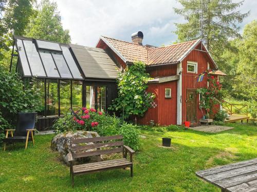 Градина, Unique holiday home in Mankarbo, Uppsala in Tierp