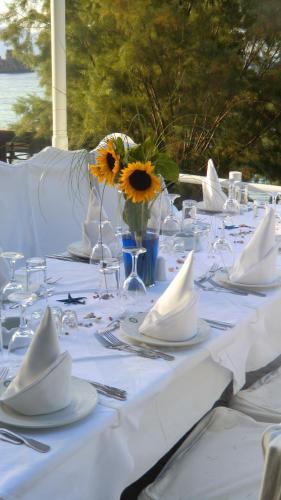Istron Bay Hotel - image 4