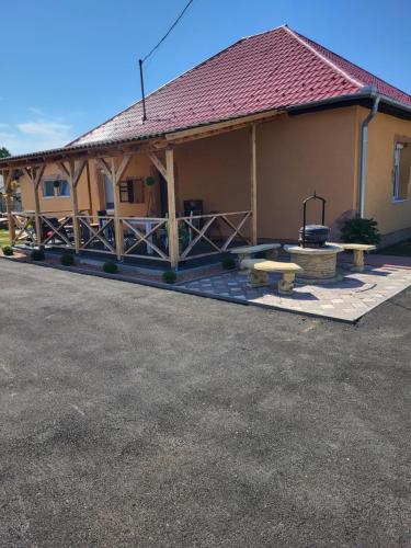  szandika vendégház in Tiszaújváros