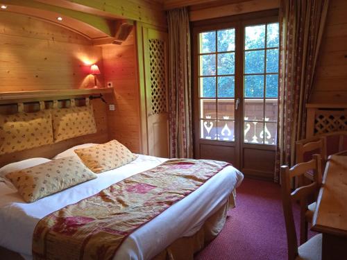 room detail thumbnail 1