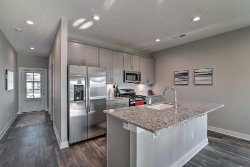Lovely Bowling Green Home, 10 Mi to Downtown! in Bowling Green, USA