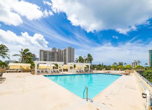 Vacation Apartments in Honolulu Hawaii thumb 3
