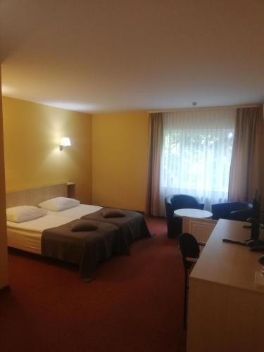 2 twin beds