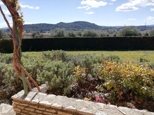 VILLA Clôturée 6 Personnes dans LE LUBÉRON