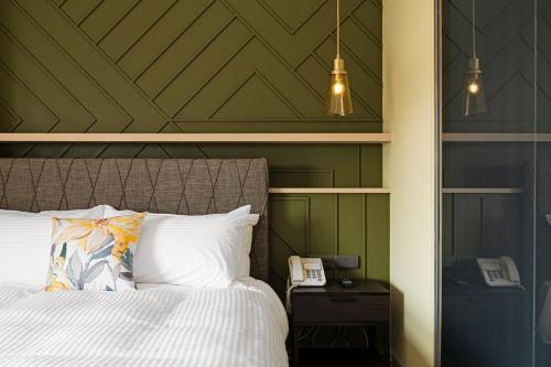 Superior Double Room image 9