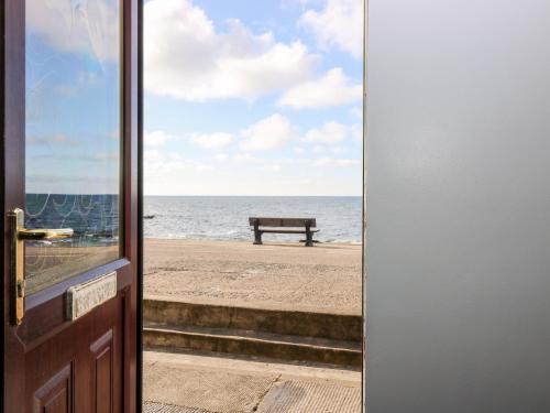 外部景觀, Dolphin Cottage in 班夫