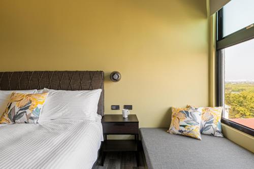 Deluxe Quadruple Room image 4