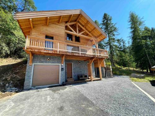 Chalet de 5 chambres avec sauna jardin clos et wifi a Les Orres