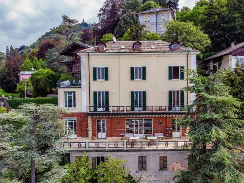 Villa I Tigli - by MyHomeInComo, Brunate